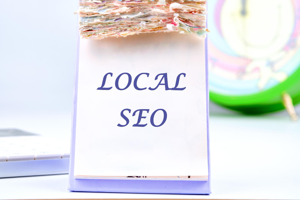Guide pratique pour sortir du lot avec le SEO local à Paris